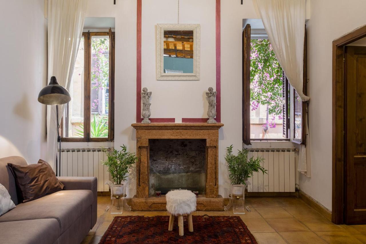 Palace Of Flowers 53 Piazza Navona Apartment