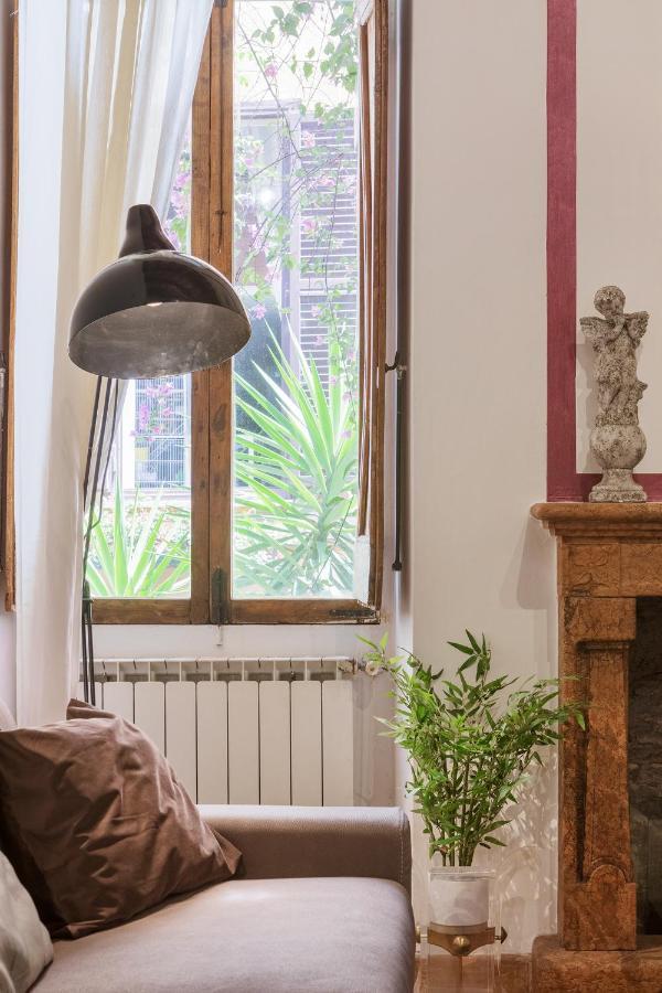 Apartment Palace Of Flowers 53 Piazza Navona